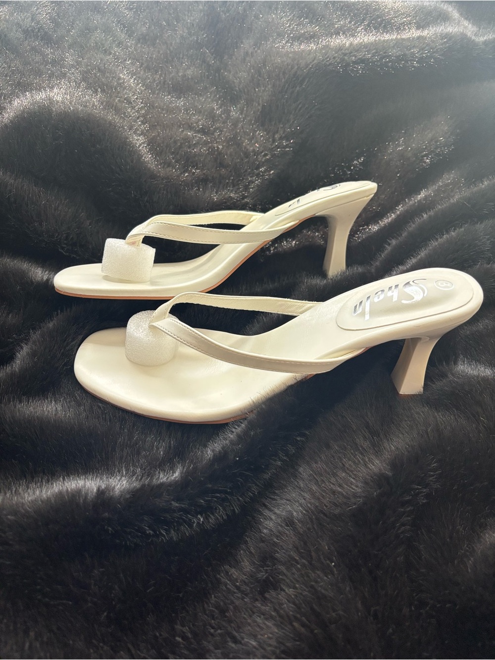 White Kitten Heel Sandals 🤍 Size 8 - Picture 7 of 10